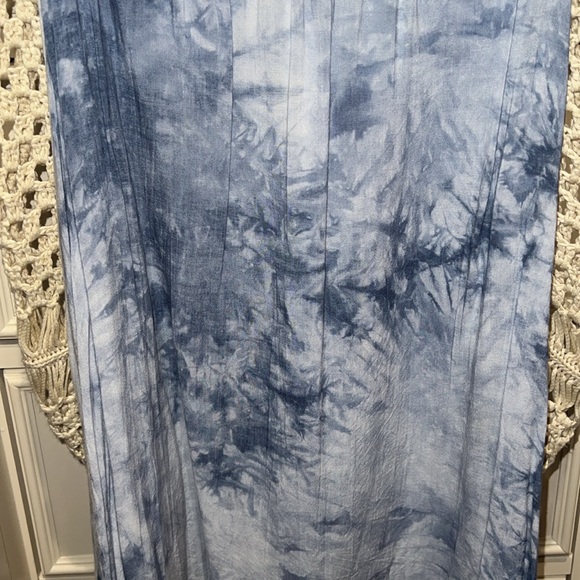 Women’s SZ LARGE UMGEE long sleeve cold shoulder top with crochet detail - Picture 3 of 8